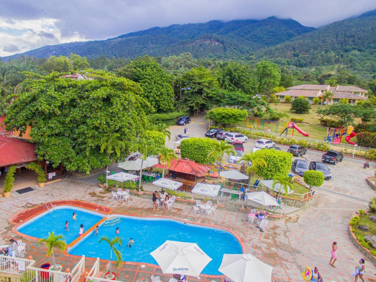 Jarabacoa River Club & Resort Екстериор снимка